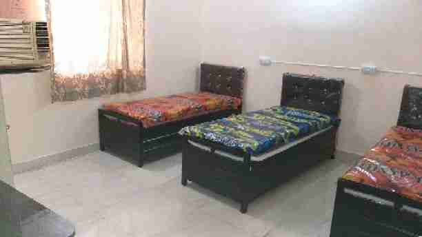 Bachelor PG room in Andheri East, Mumbai – photo 2