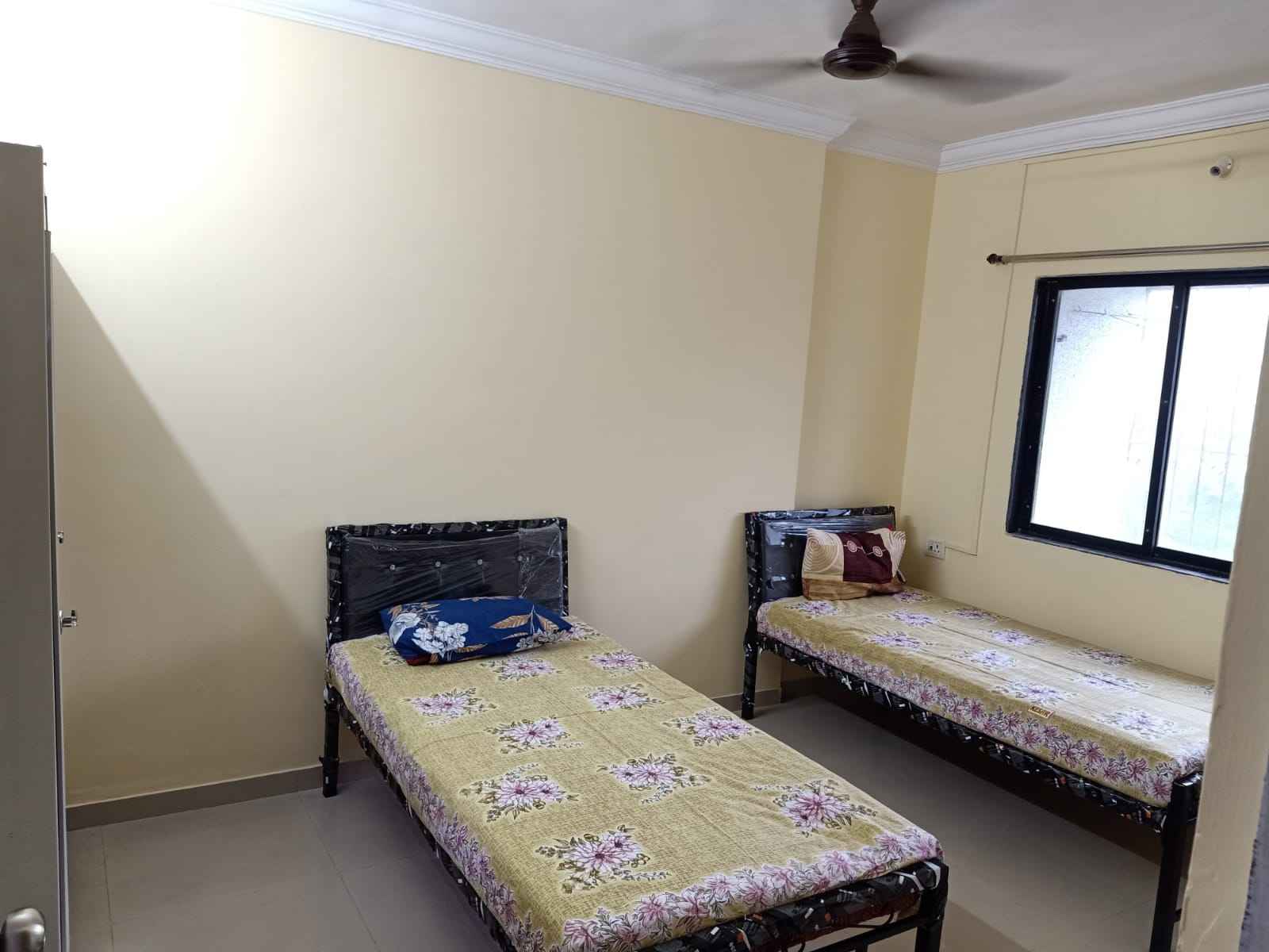 Male PG room in Bhandup West, Mumbai – photo 5