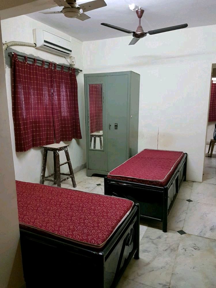 Bachelor PG room in Vikhroli West, Mumbai – photo 2
