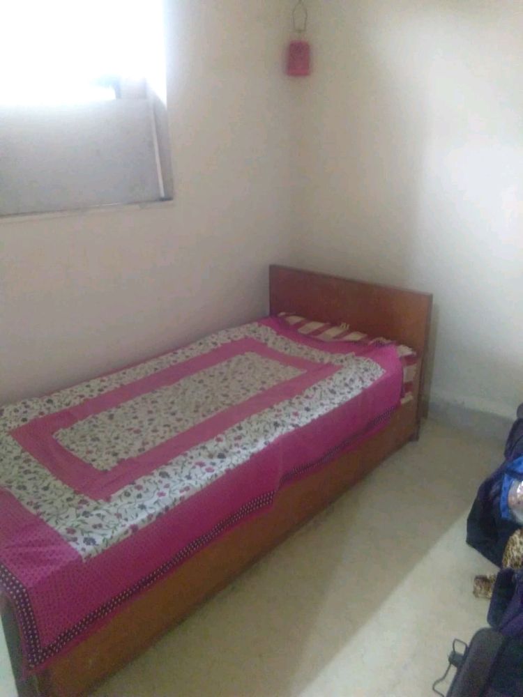Both PG room in Malad West, Mumbai – photo 4