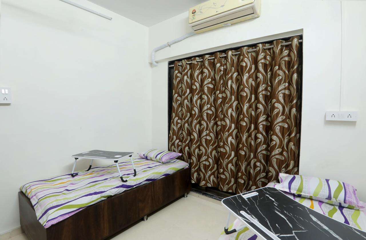 Female PG room in Vile Parle, Mumbai – photo 2