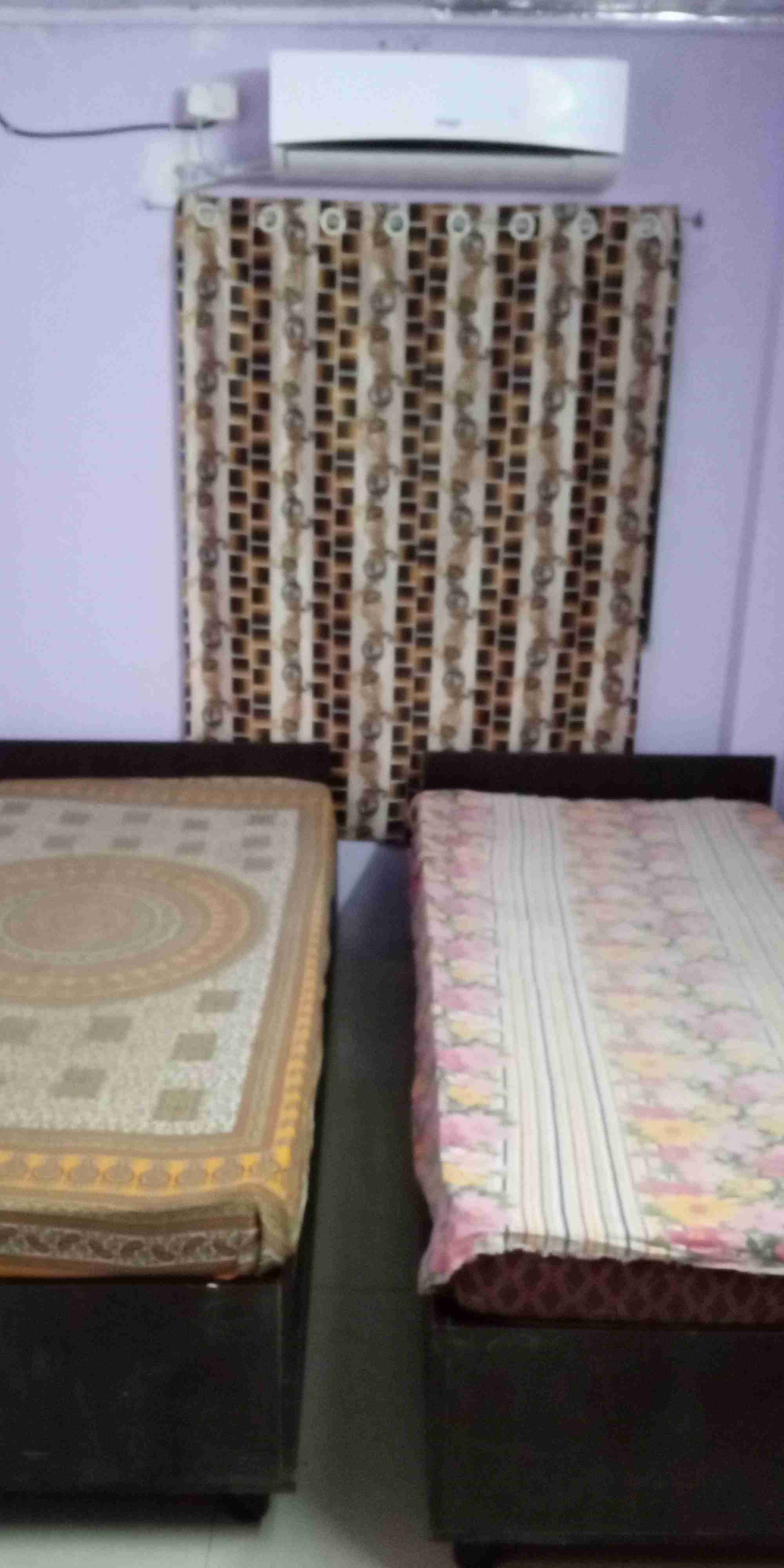 Bachelor PG room in Kurla East, Mumbai – photo 4
