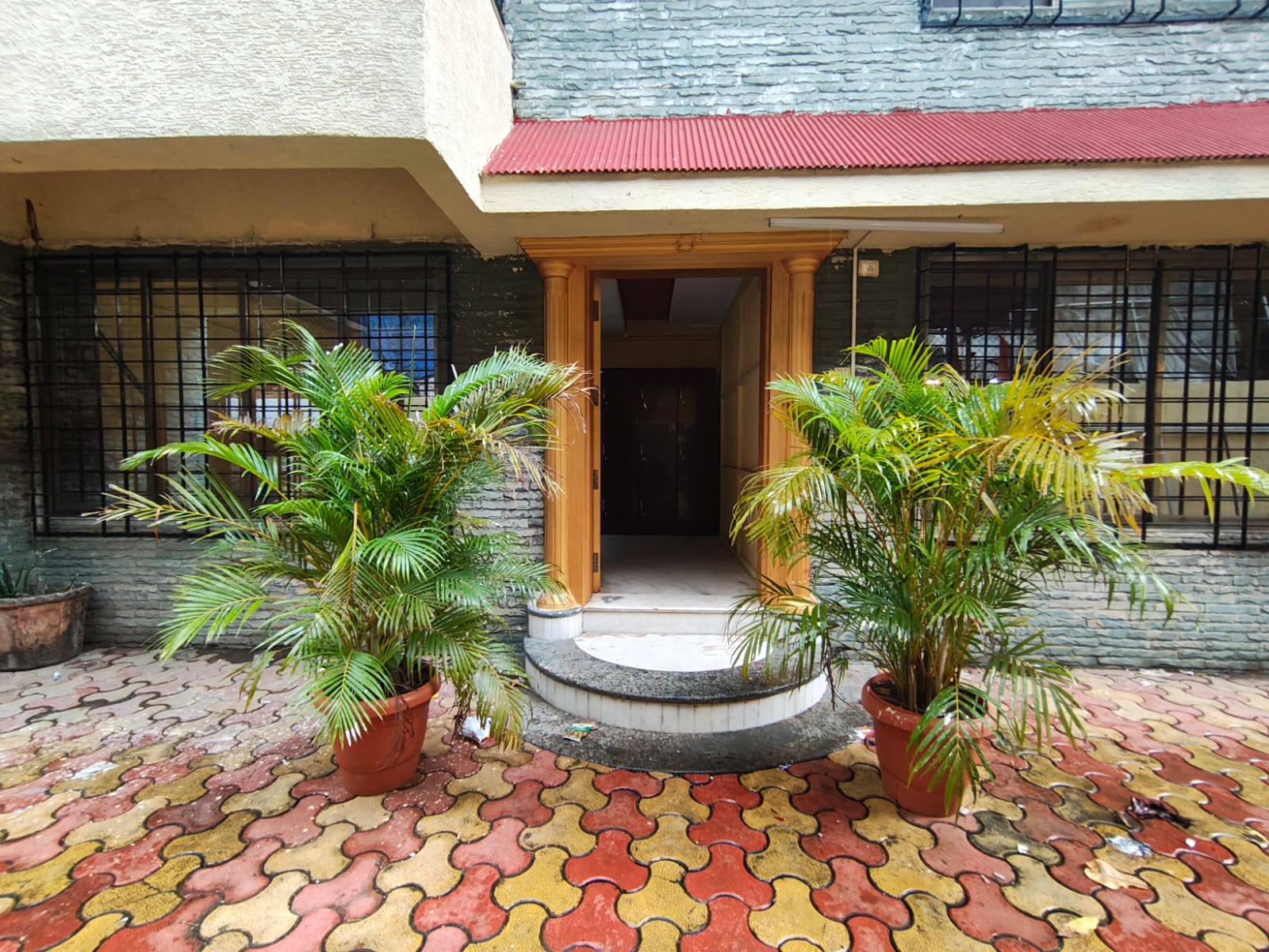 Boys & Girls PG room in Mira Road East, Mira Bhayandar