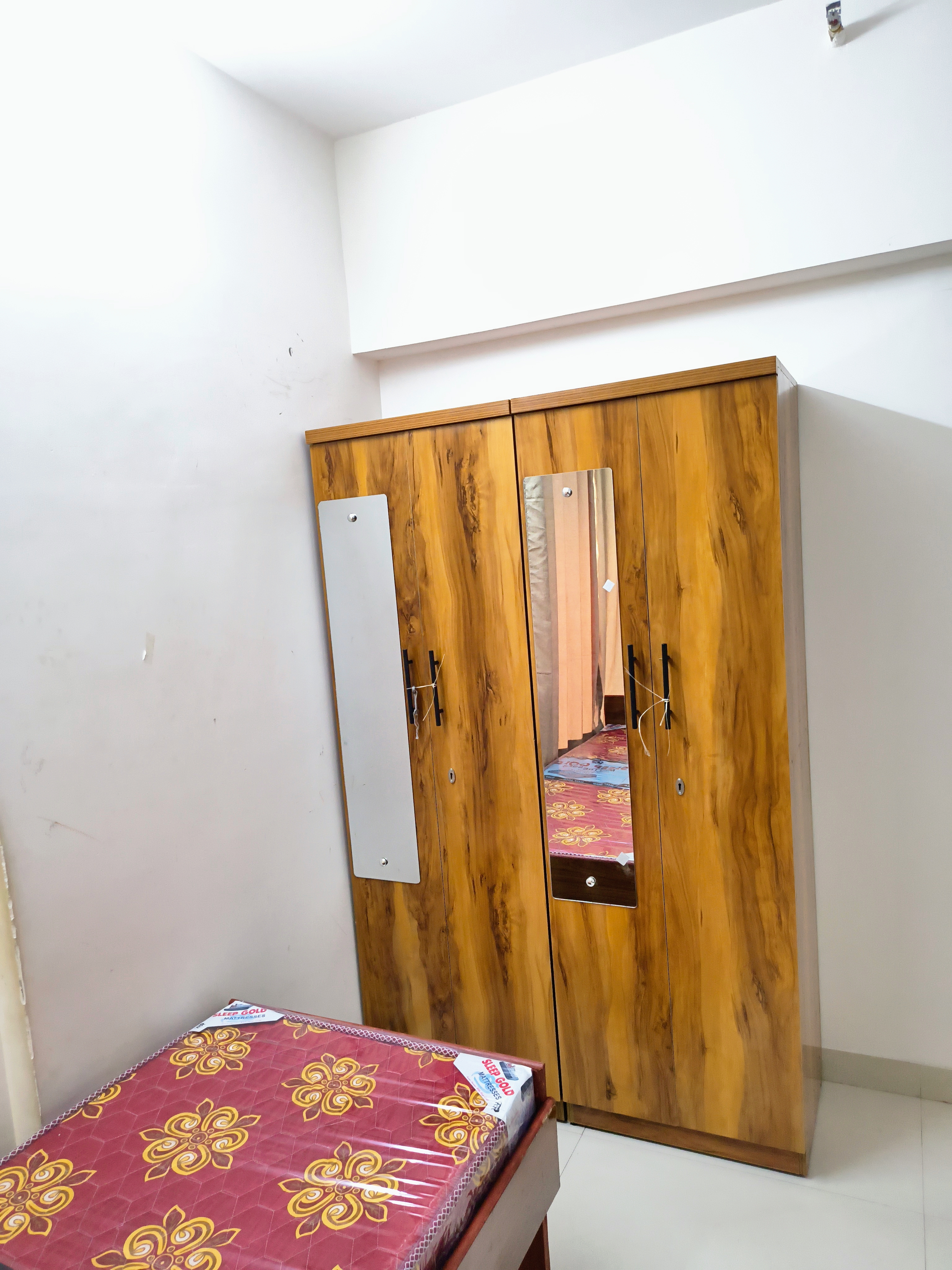 Unisex-PG PG room in Goregaon East, Mumbai – photo 2