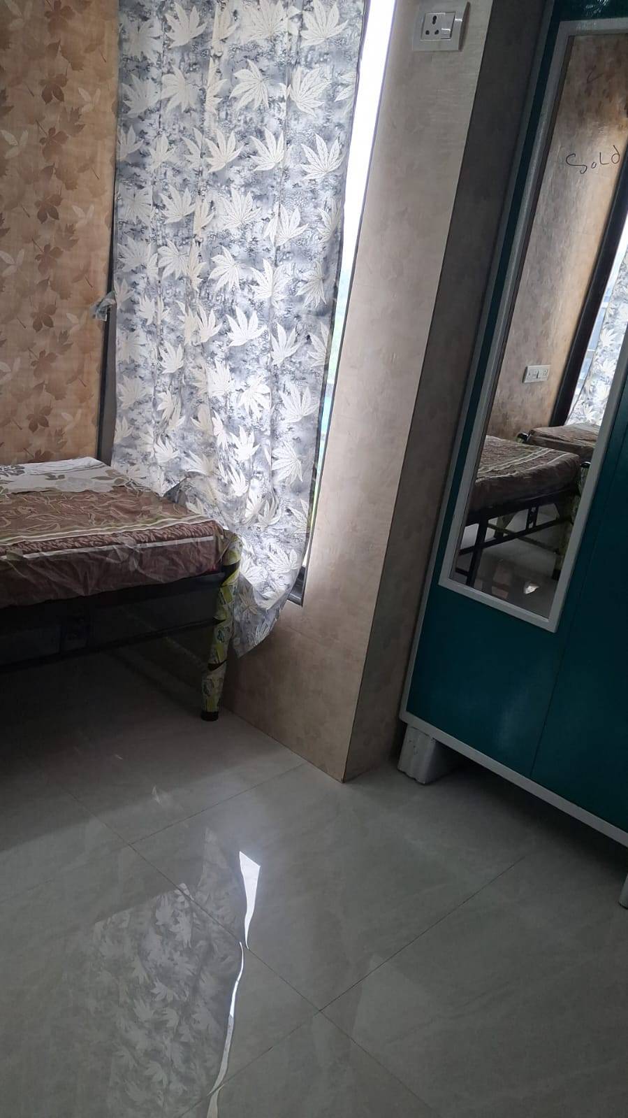 Female PG room in Thane West, Thane – photo 3