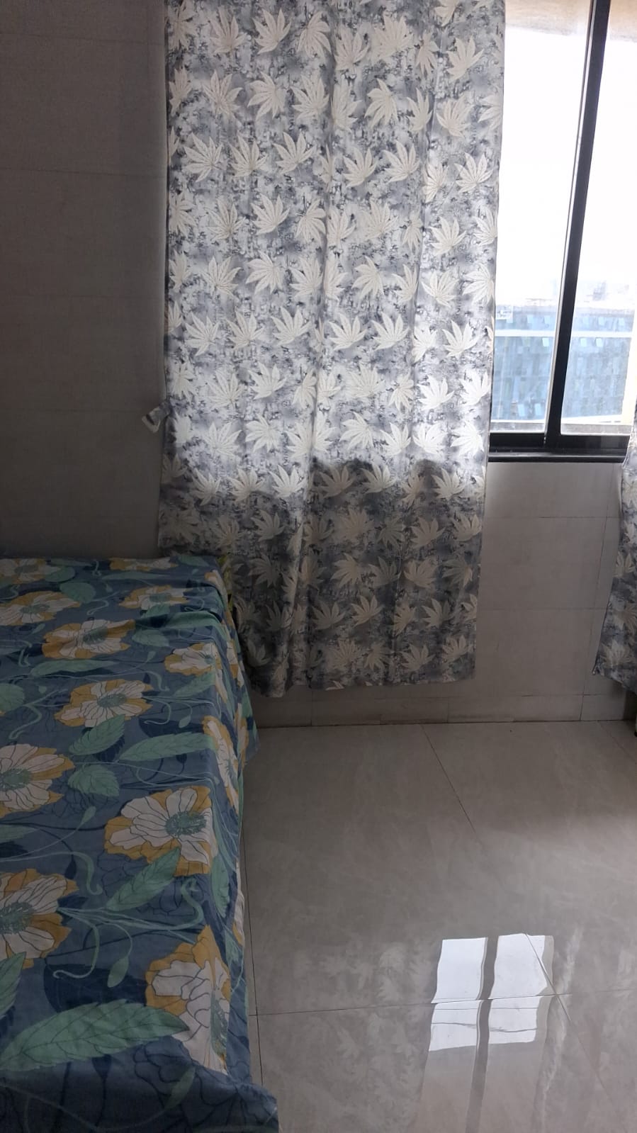 Female PG room in Thane West, Thane
