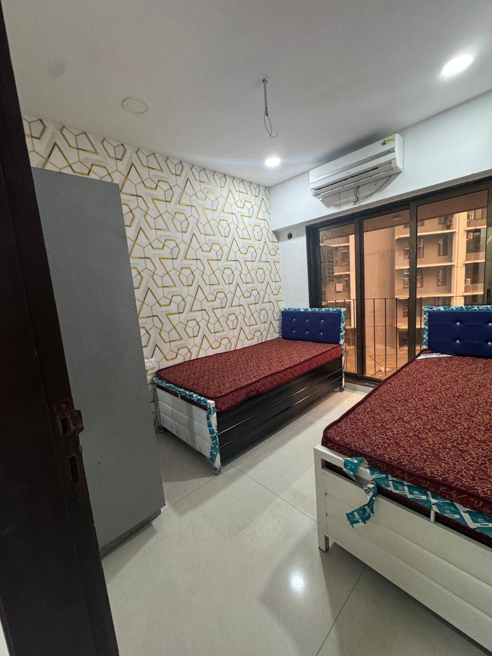 Boys & Girls PG room in Ghatkopar West, Mumbai – photo 4