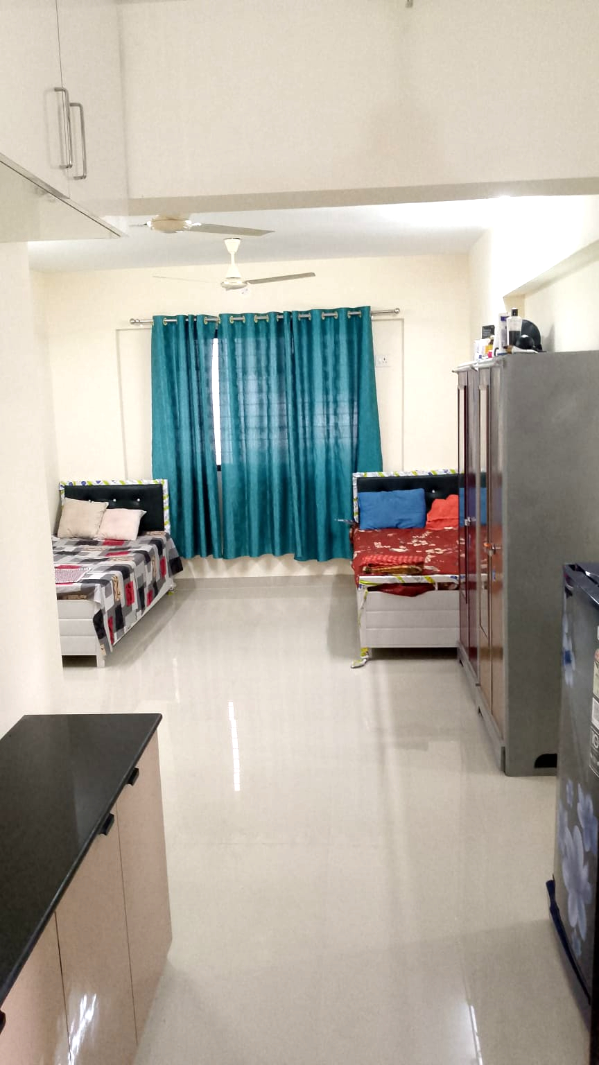 Male PG room in Malad East, Mumbai