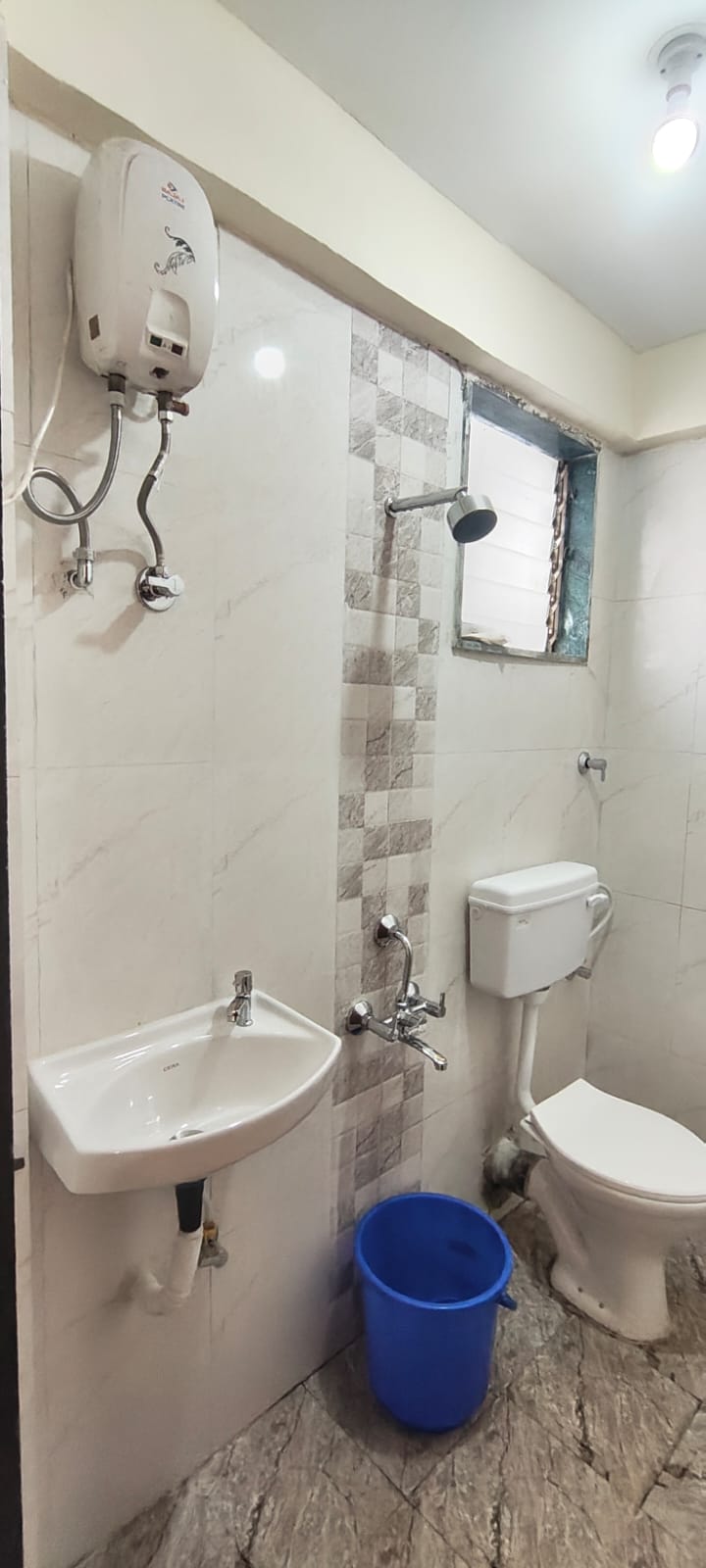 Female PG room in Malad East, Mumbai – photo 2