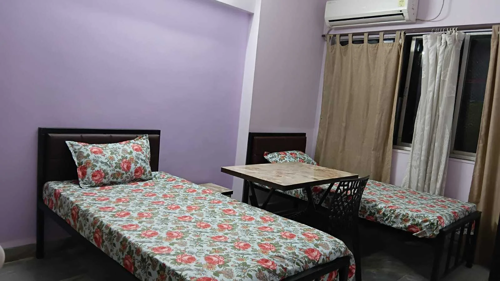 Unisex-PG in Goregaon East near NESCO IT Park - photo 3