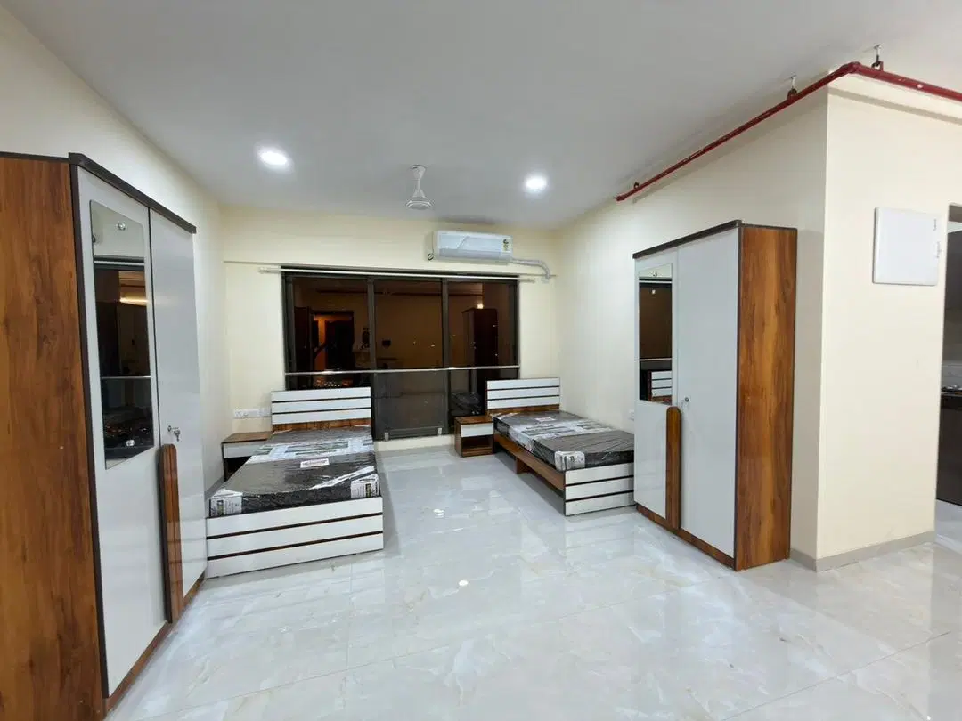 Female PG room in Malad East, Mumbai – photo 3