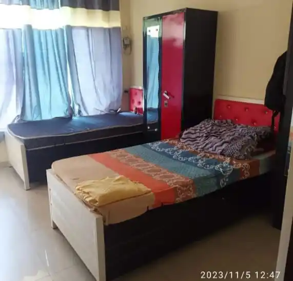 Unisex-PG in Andheri East near K J Somaiya College of Engineering - photo 4
