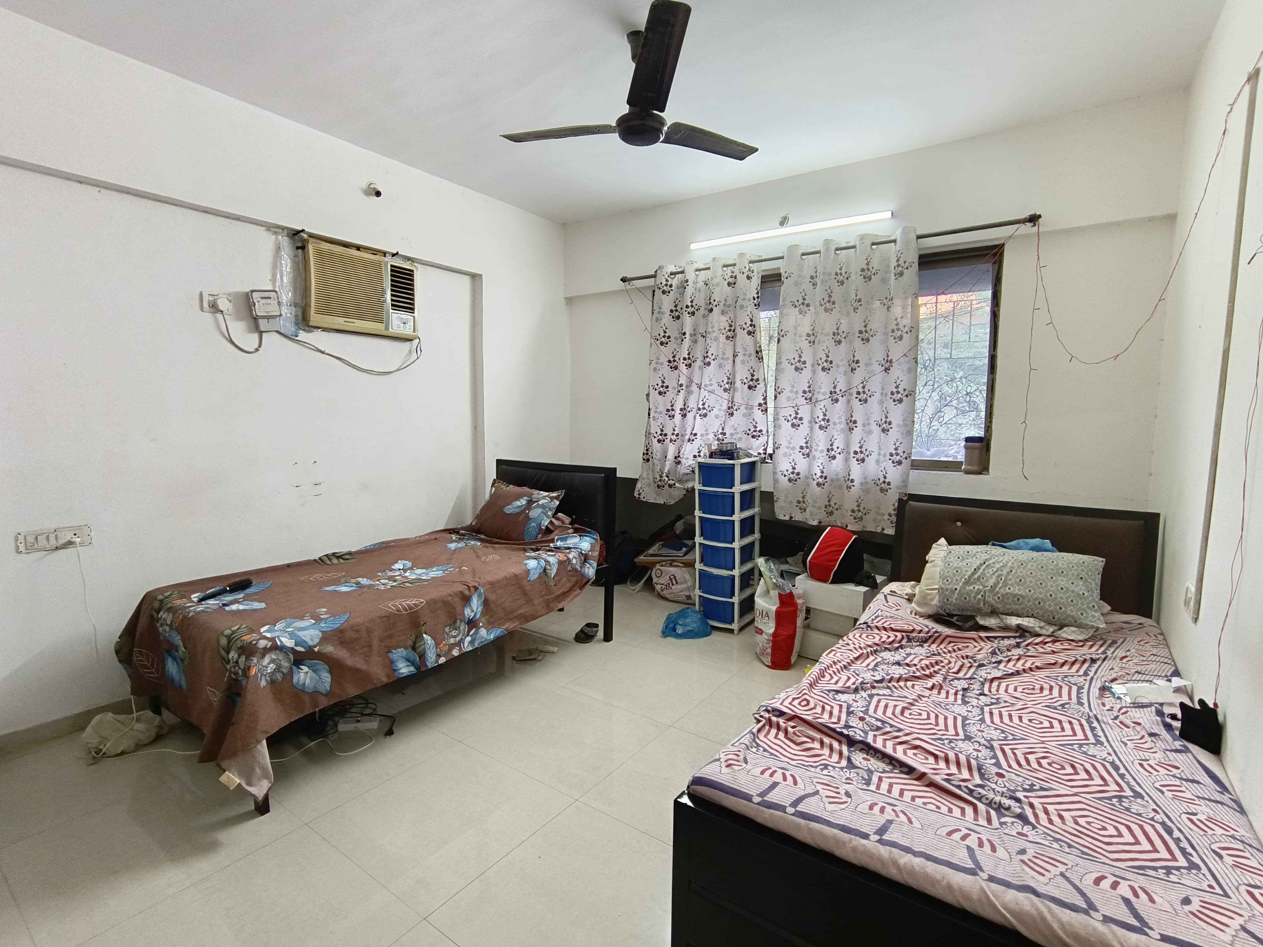 Female PG room in Powai, Mumbai