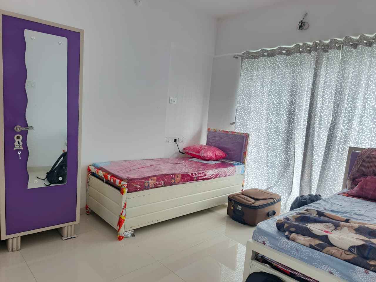 Unisex-PG PG room in Ghatkopar East, Mumbai – photo 3