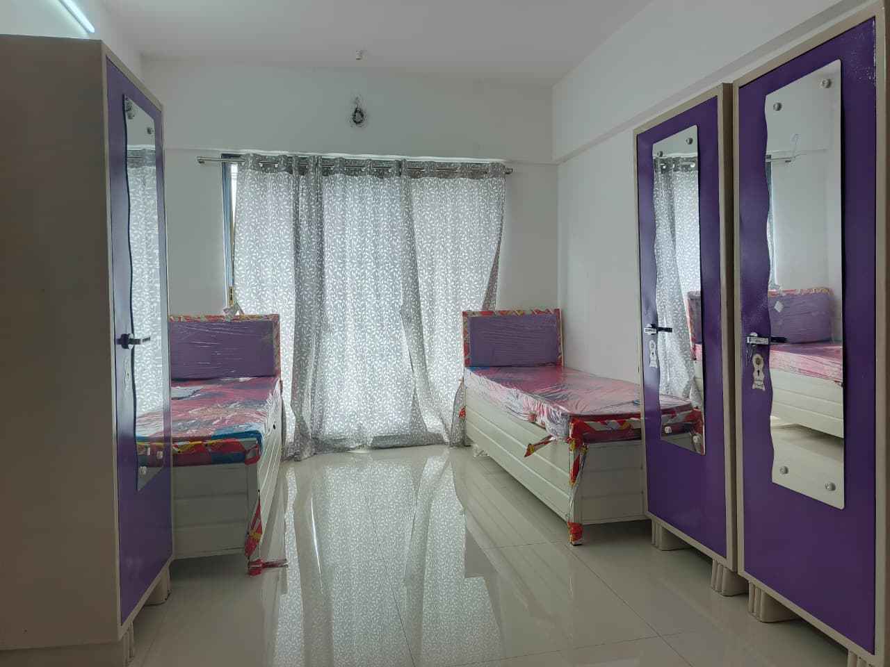 Unisex-PG PG room in Ghatkopar East, Mumbai