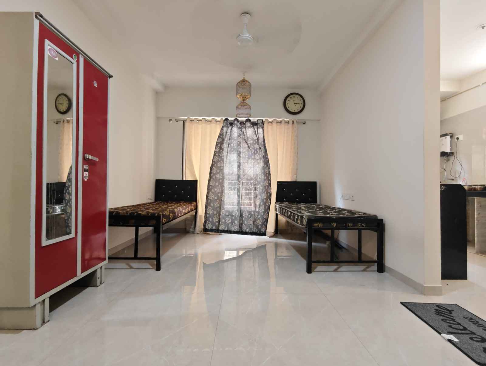 Unisex-PG PG room in Ghatkopar East, Mumbai