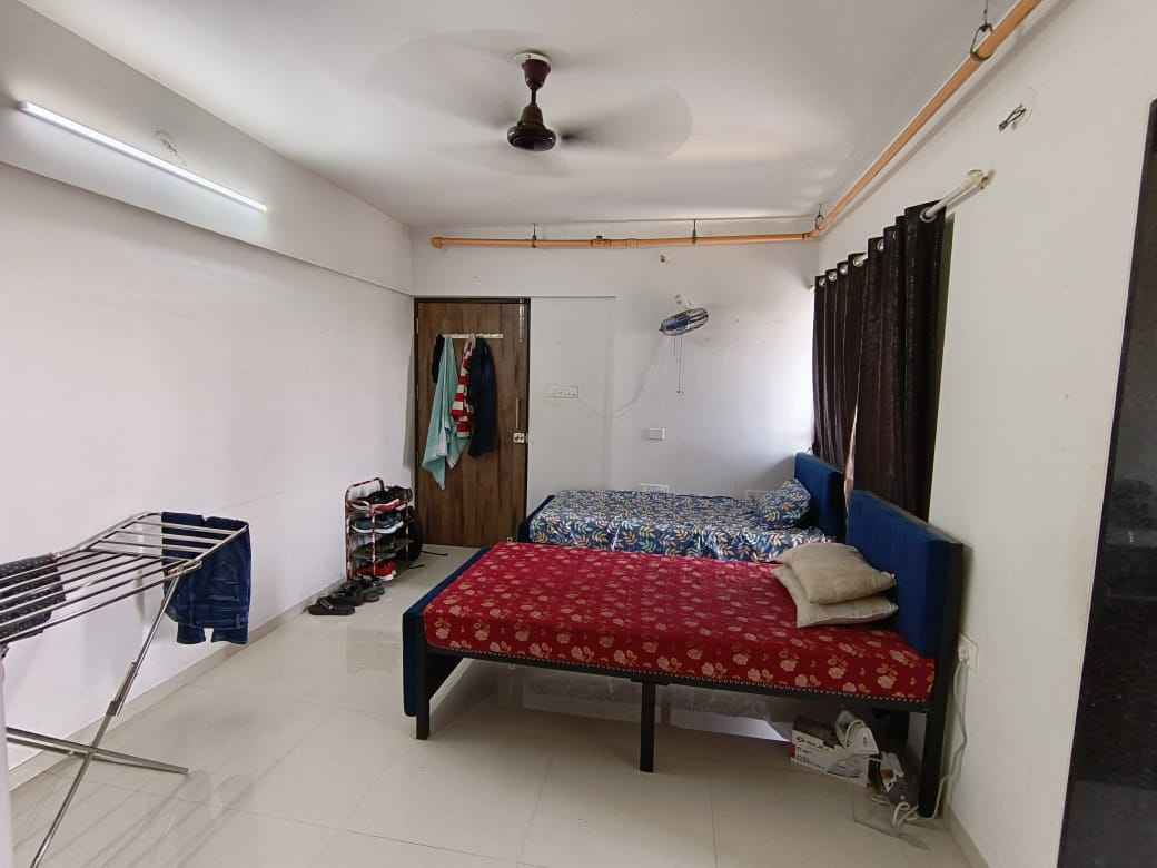 Female PG room in Ghatkopar East, Mumbai
