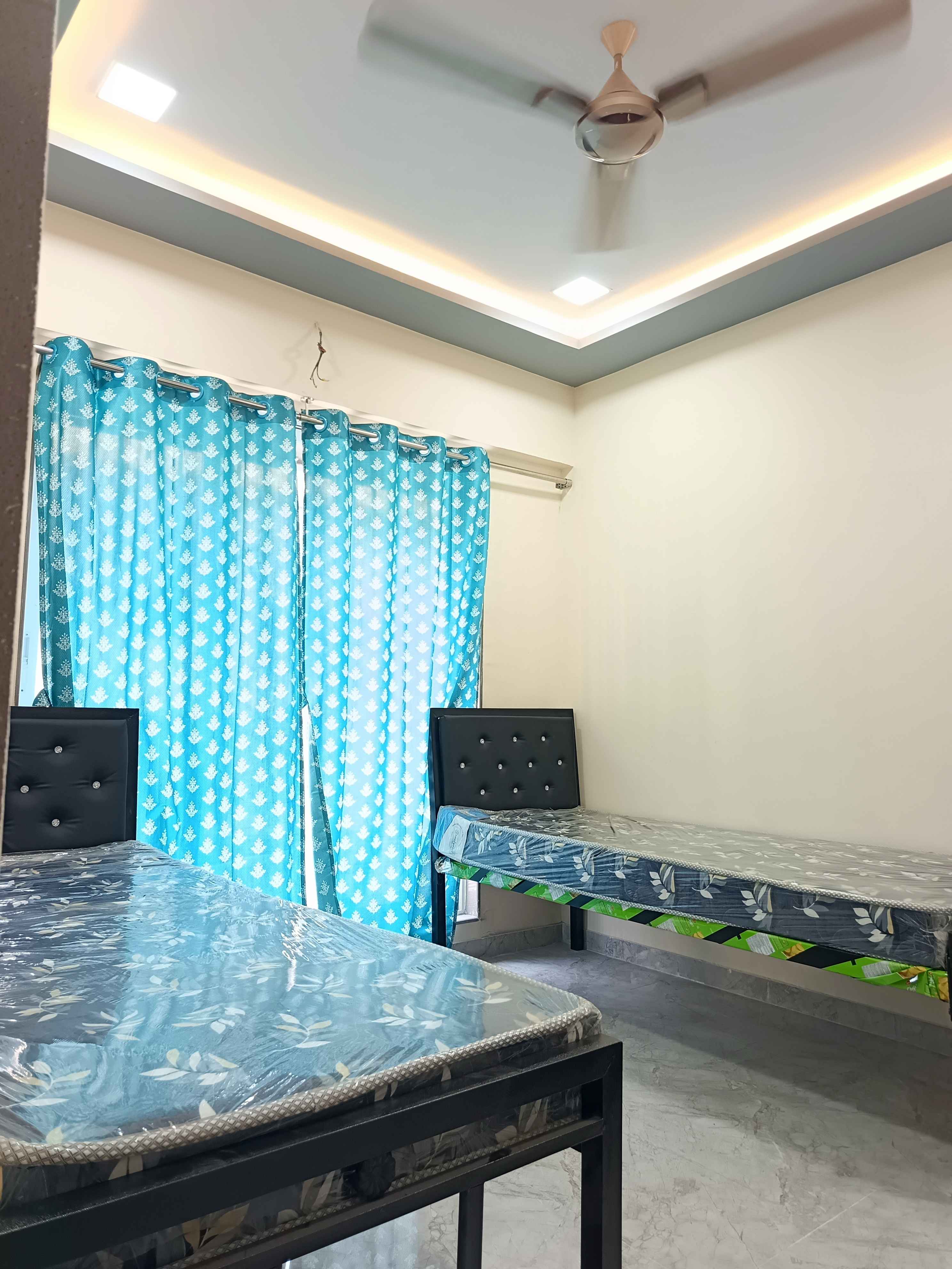 Female PG room in Vikhroli East, Mumbai – photo 2