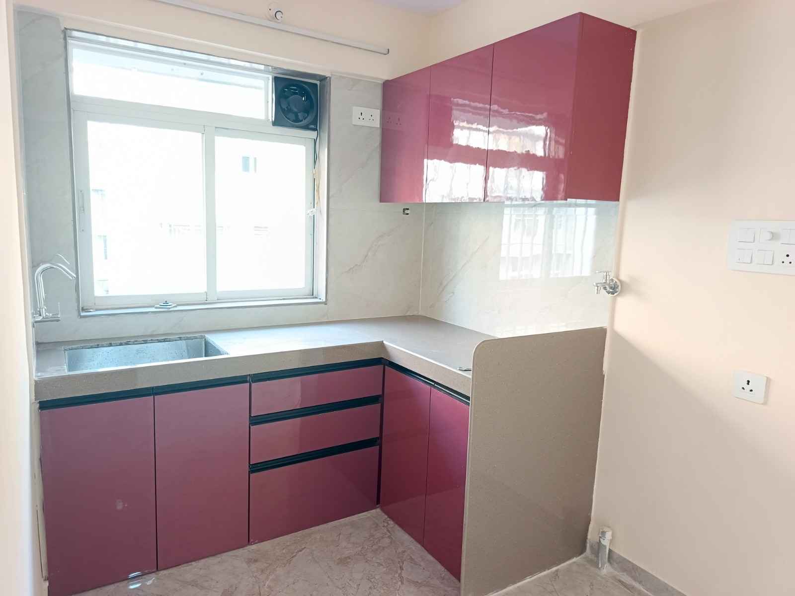 Female PG room in Vikhroli East, Mumbai – photo 3
