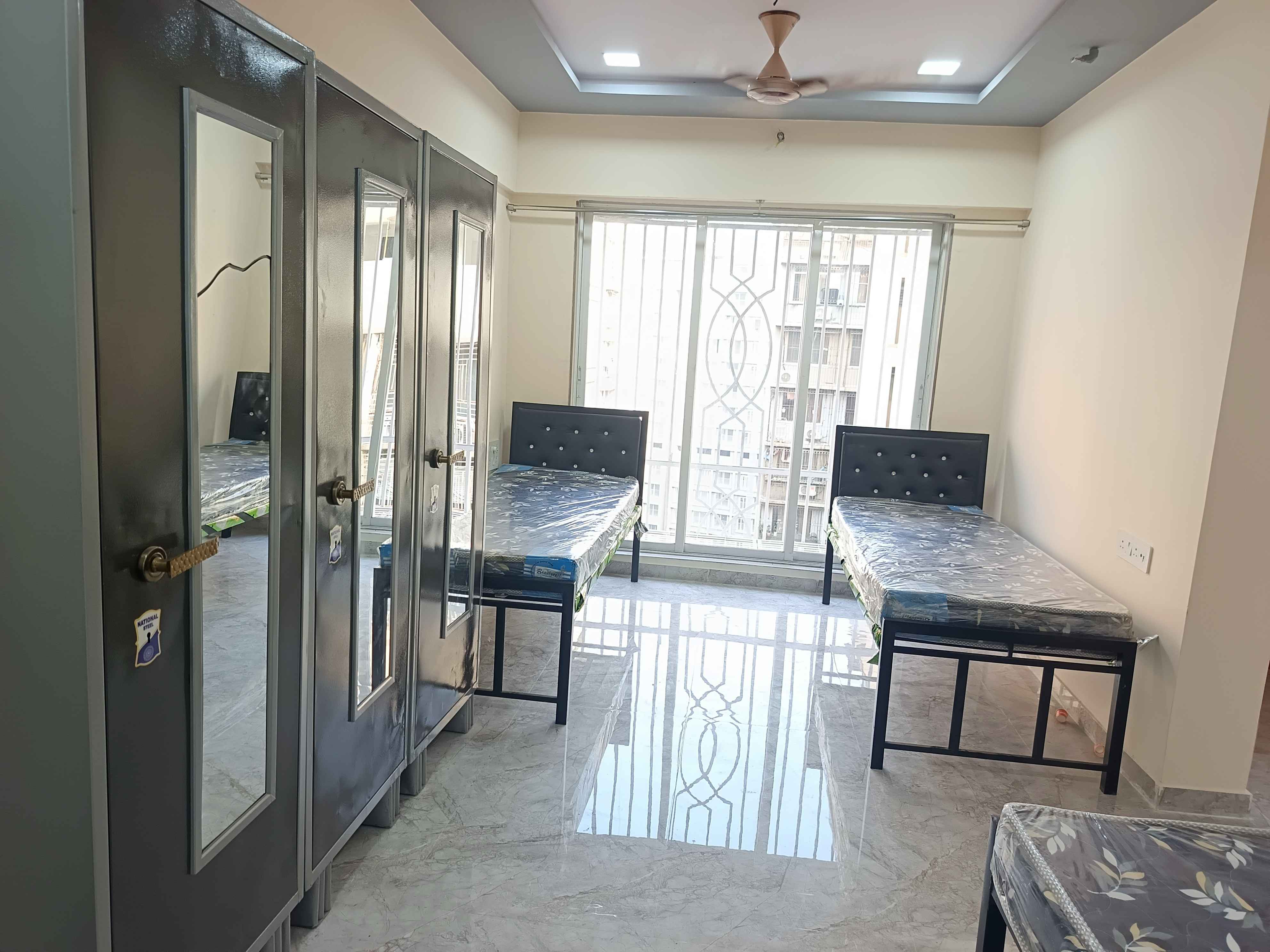 Unisex-PG PG room in Vikhroli East, Mumbai – photo 2