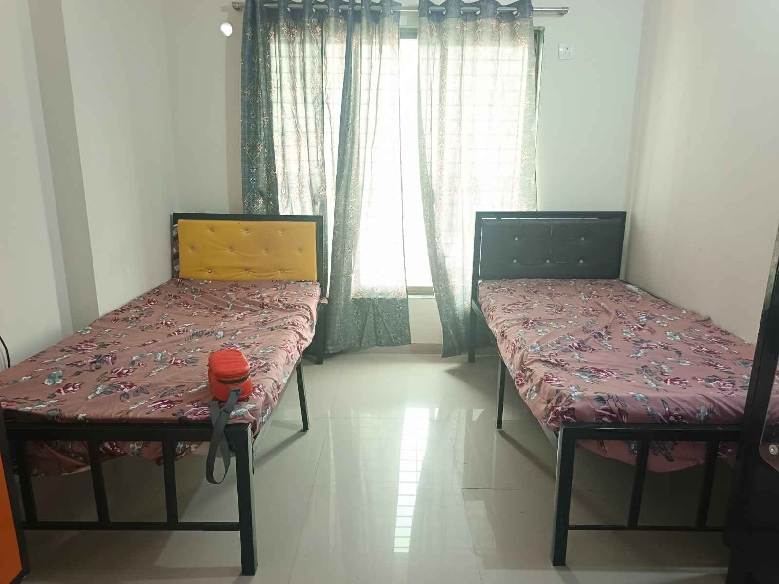 Female PG room in Vikhroli East, Mumbai