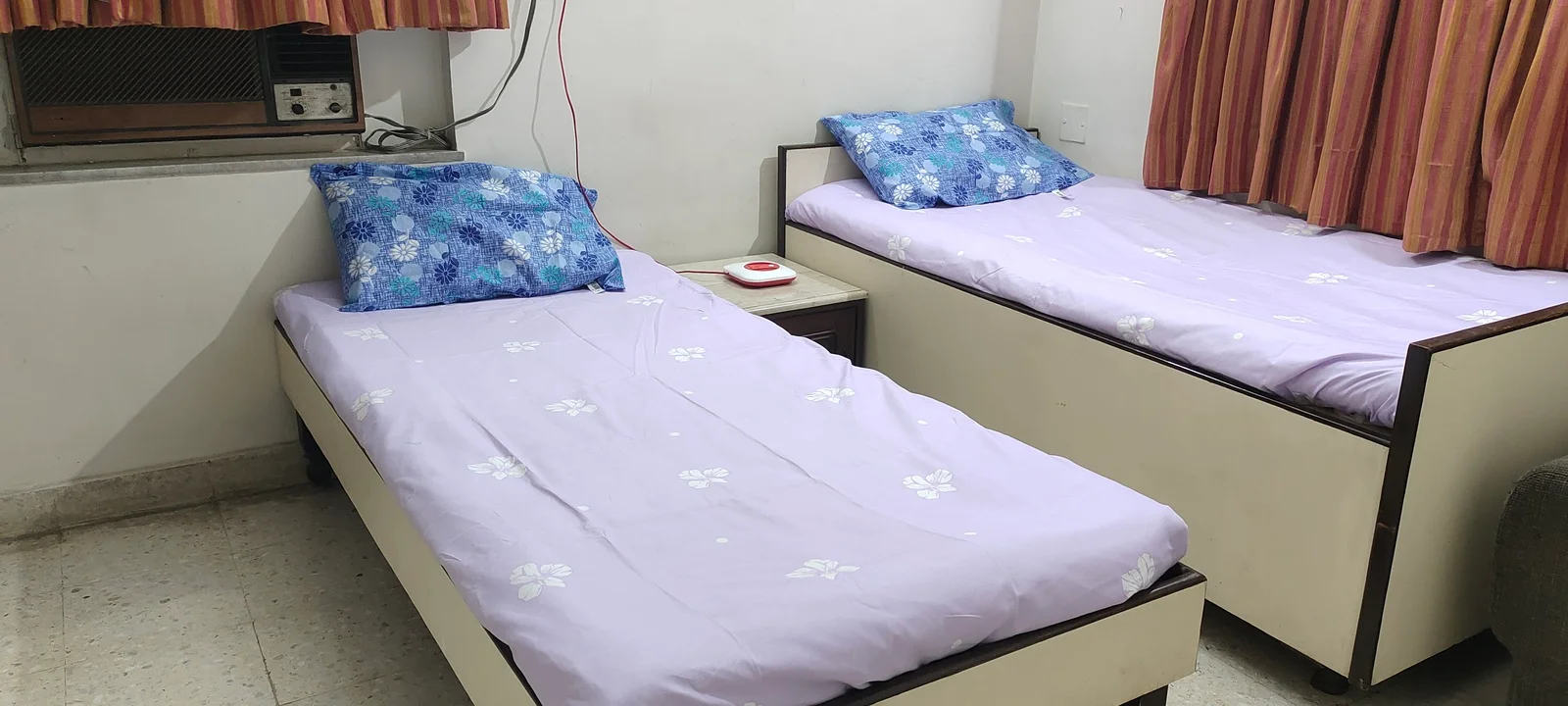 Male PG room in Malad East, Mumbai