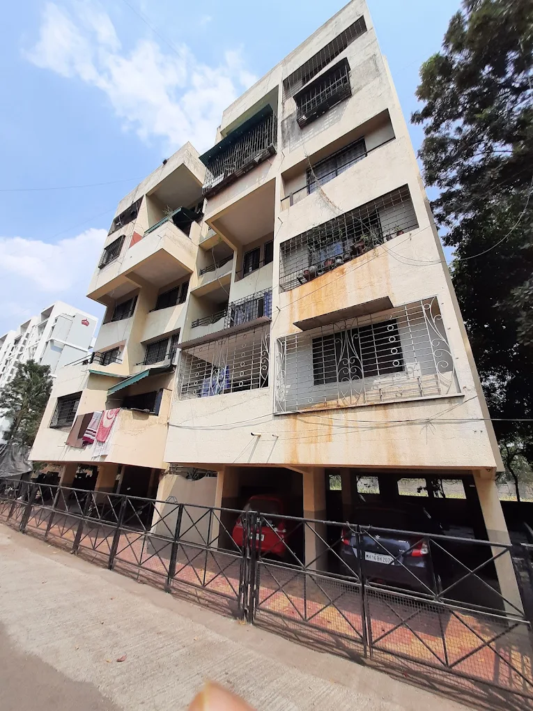 Male PG room in Baner, Pune