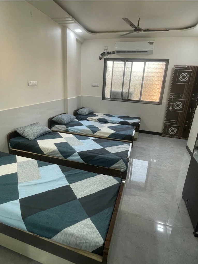 Male PG room in Airoli, Navi Mumbai – photo 4