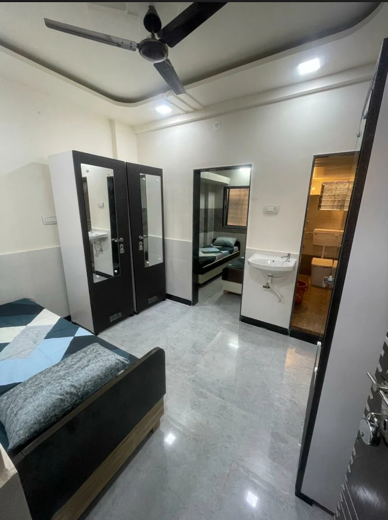 Male PG room in Airoli, Navi Mumbai – photo 5