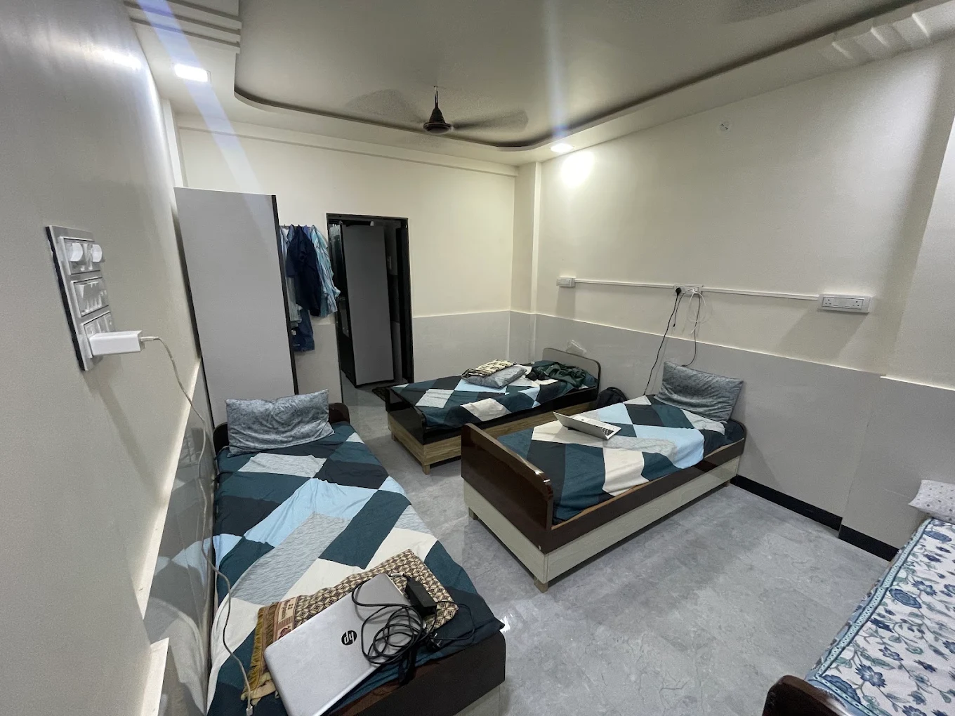 Male PG room in Airoli, Navi Mumbai – photo 3