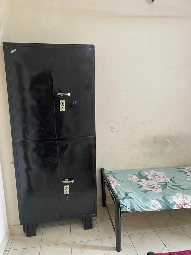 Female PG room in Airoli, Navi Mumbai – photo 4