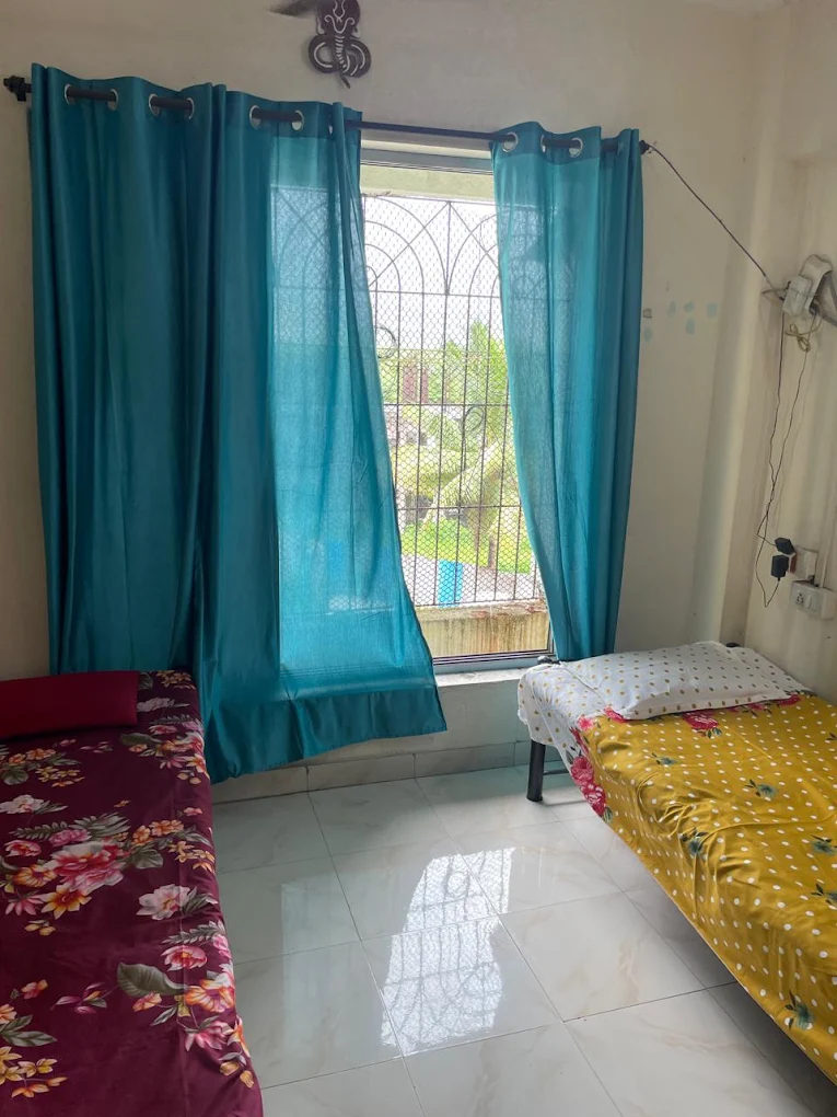 Female PG room in Airoli, Navi Mumbai