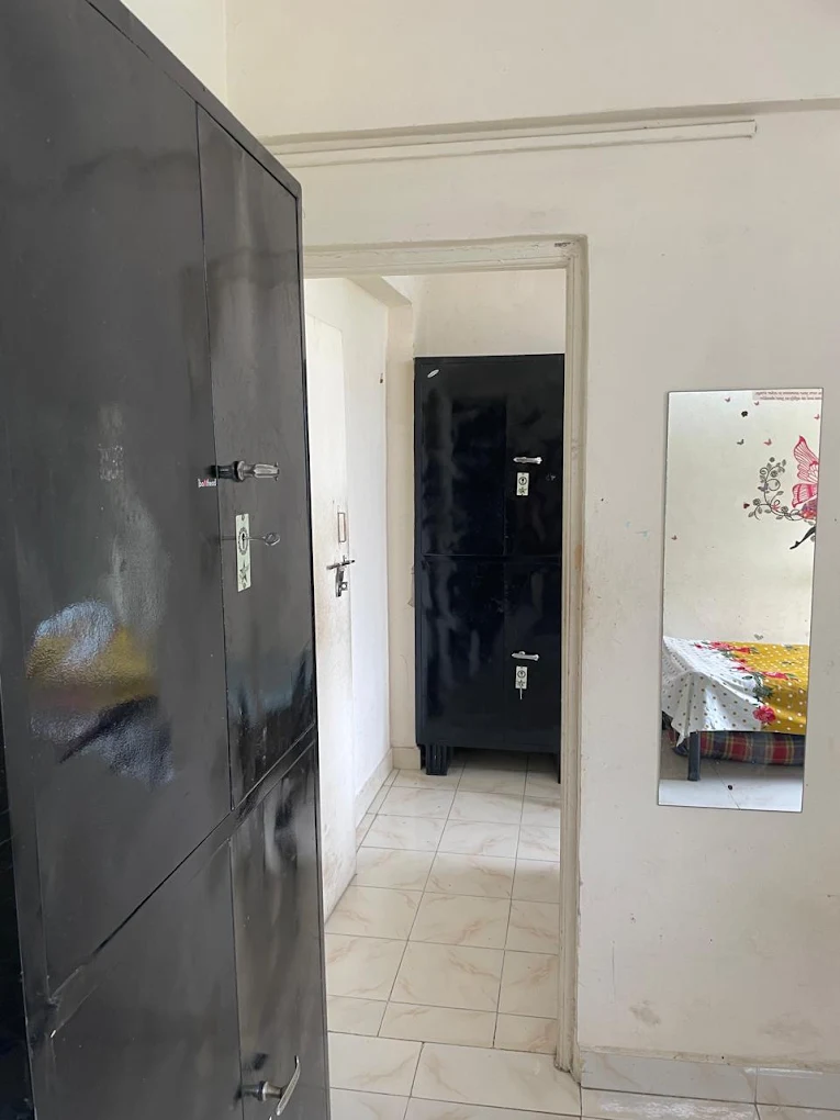 Female PG room in Airoli, Navi Mumbai – photo 5