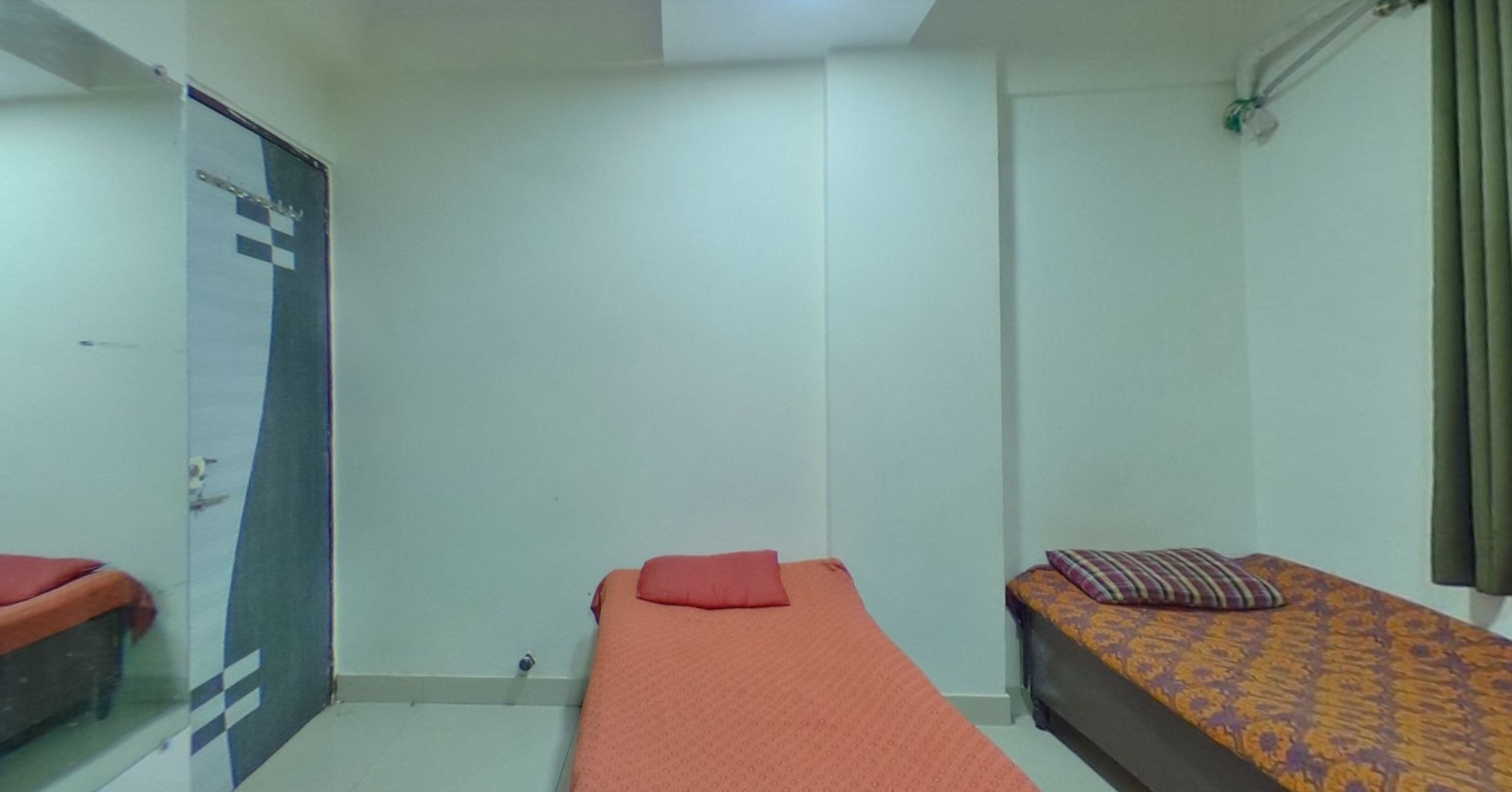 Female PG room in Airoli, Navi Mumbai – photo 3