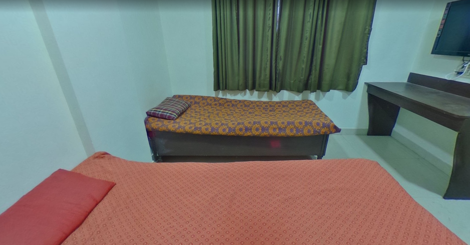 Female PG room in Airoli, Navi Mumbai