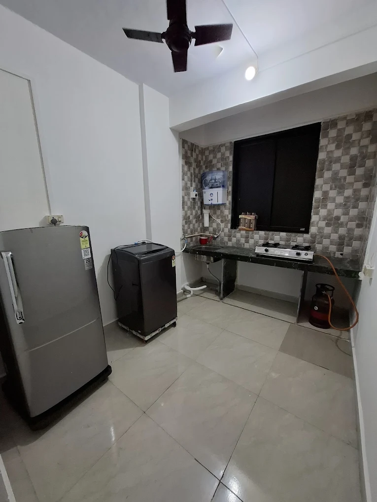 Female PG room in Airoli, Navi Mumbai – photo 4