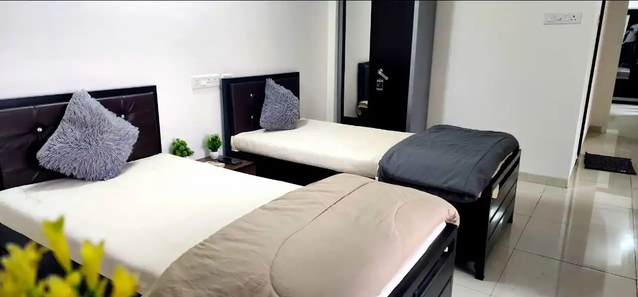 Male PG room in Ghatkopar West, Mumbai