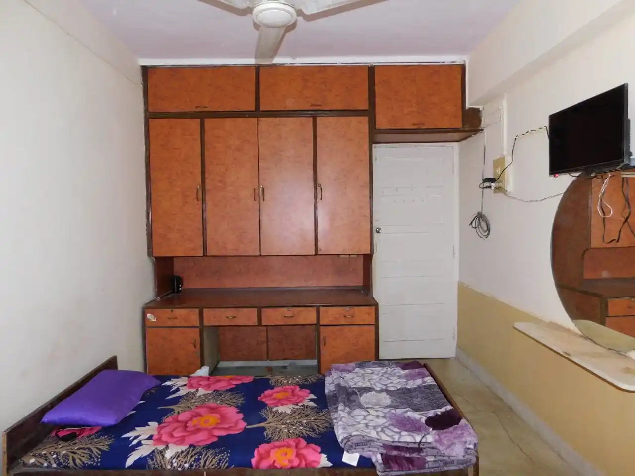 Unisex-PG PG room in Andheri East, Mumbai – photo 4