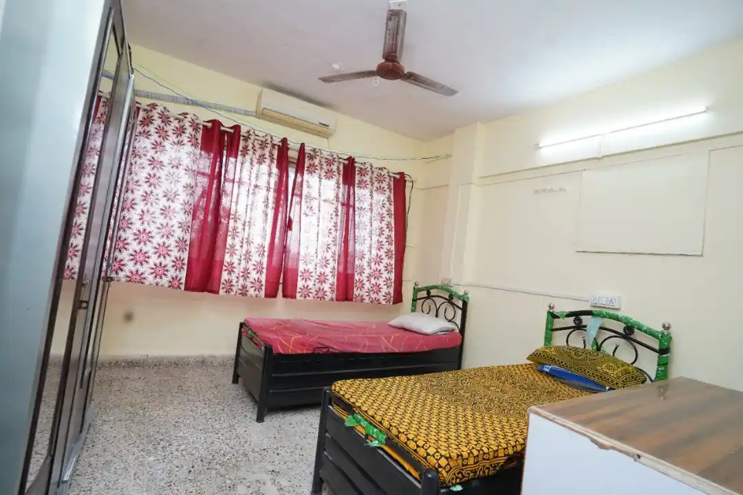 Male PG room in Jogeshwari East, Mumbai – photo 4