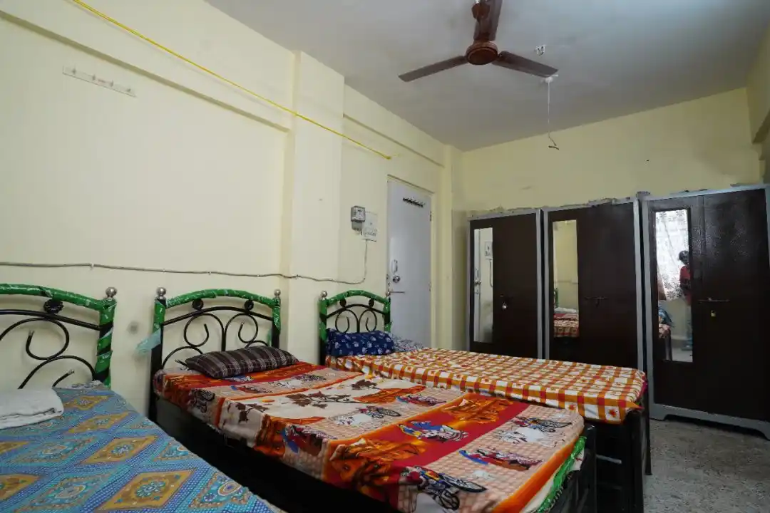 Male PG room in Jogeshwari East, Mumbai – photo 5