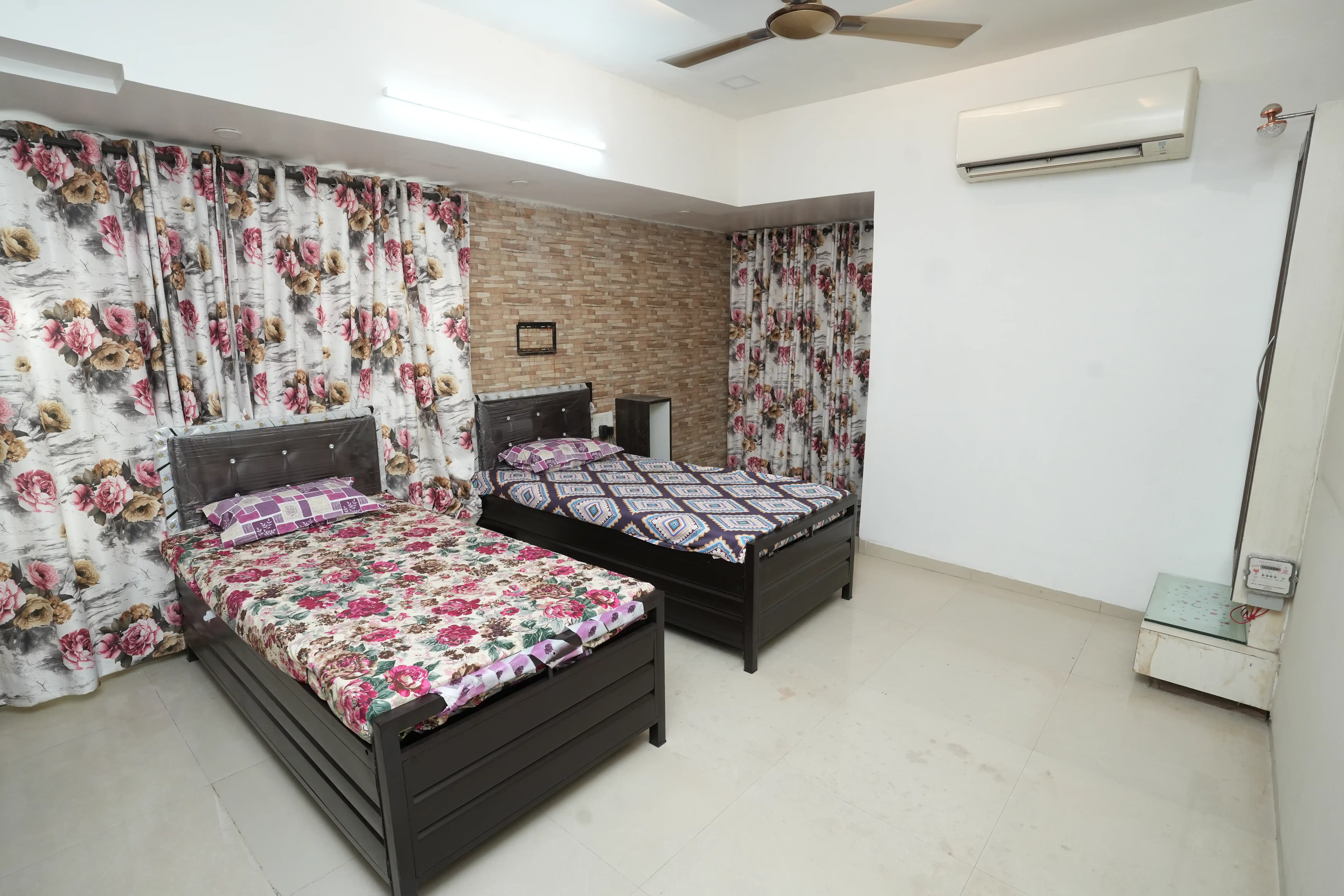 Male PG room in Santacruz (West), Mumbai – photo 5