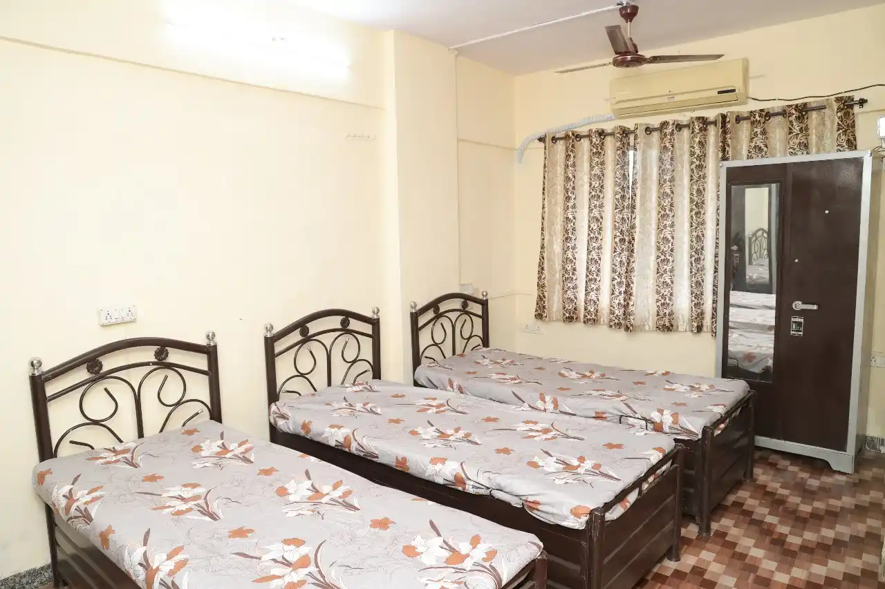 Unisex-PG PG room in Andheri East, Mumbai – photo 3