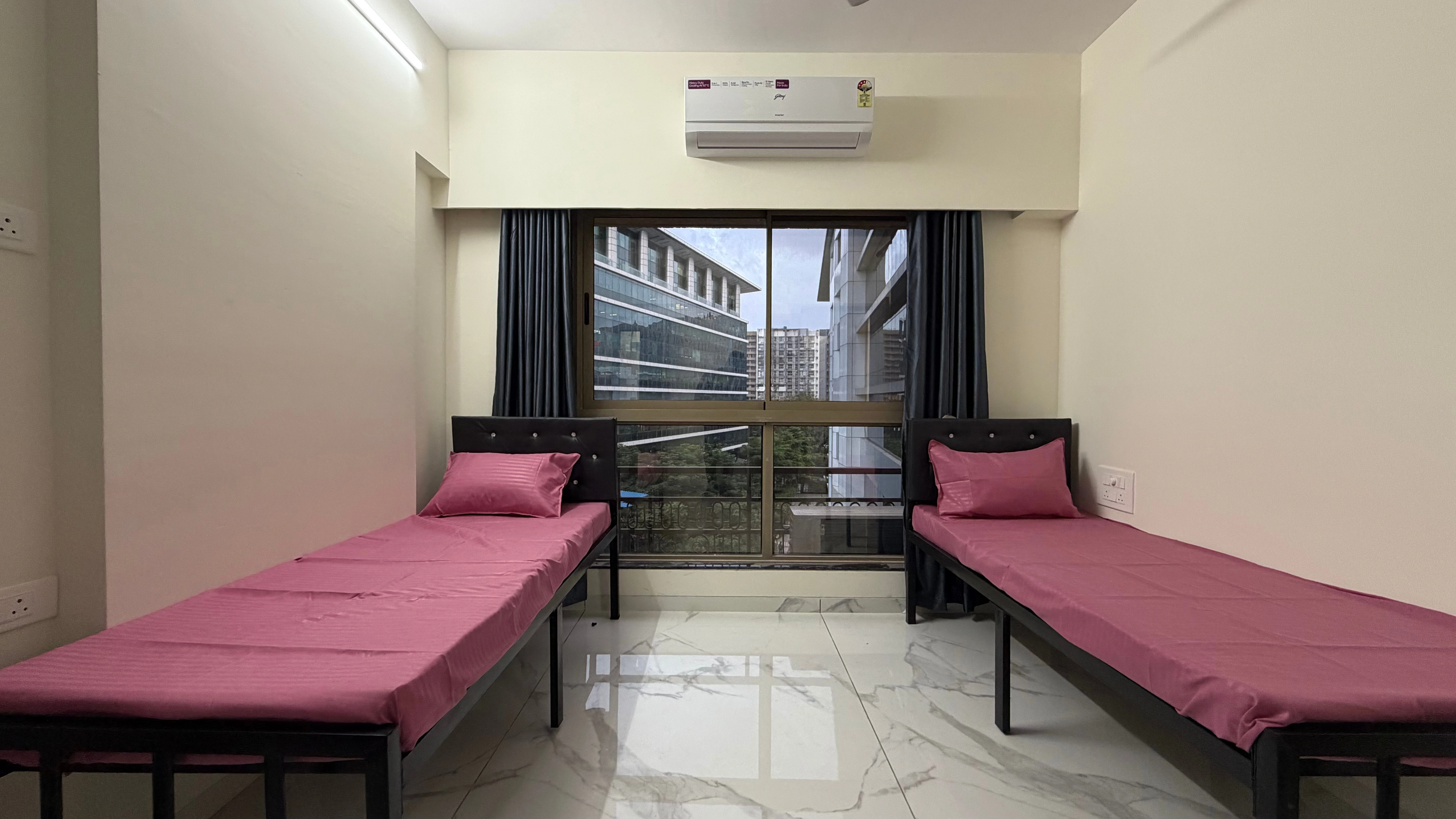 Male PG room in Kurla, Mumbai