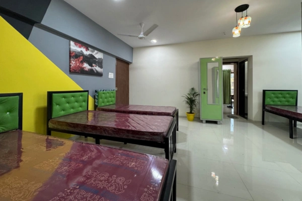 Male PG room in Andheri West, Mumbai – photo 4