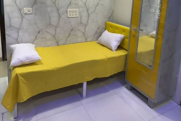 Unisex-PG PG room in Andheri West, Mumbai – photo 3