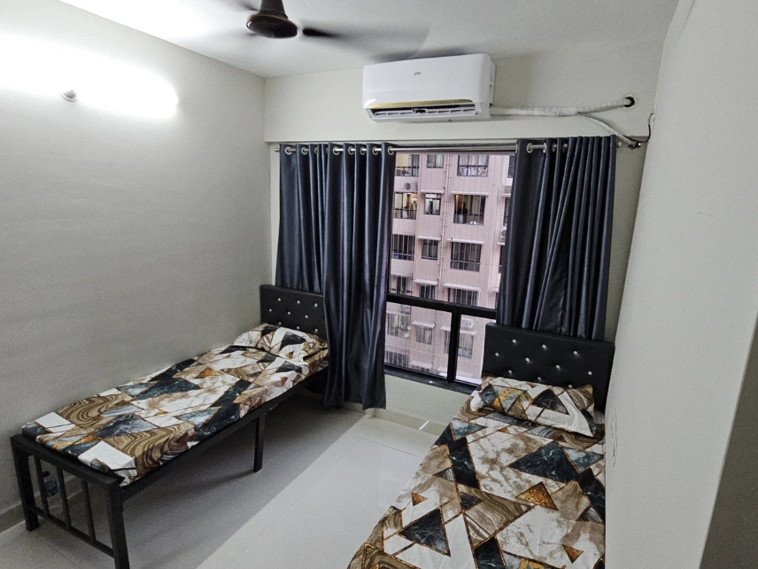 Unisex-PG PG room in Dadar, Mumbai
